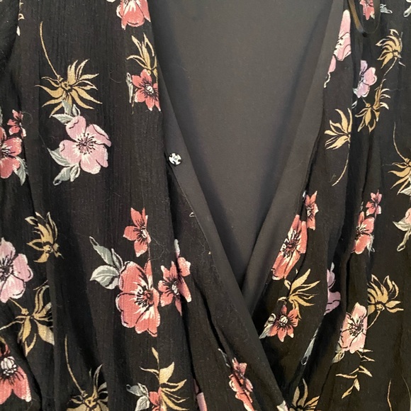 One clothing floral romper - Picture 3 of 6